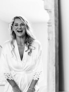 How to Make Your Bridal Hair Last All Day (and Night!)