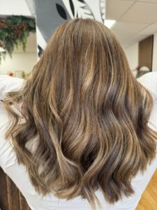 Haircuts That Last: Styles That Keep Their Shape Between Salon Visits